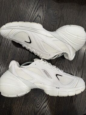 Givenchy- TK-MX Runner Sneakers In Mesh And Synthetic Leather size 42